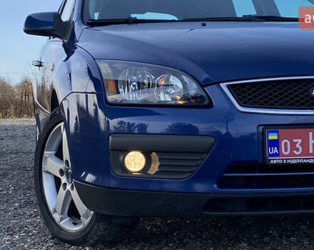 Синий Форд Фокус, объемом двигателя 1.6 л и пробегом 231 тыс. км за 5250 $, фото 5 на Automoto.ua