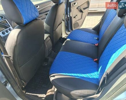 Синий Форд Фокус, объемом двигателя 1.56 л и пробегом 370 тыс. км за 4800 $, фото 1 на Automoto.ua