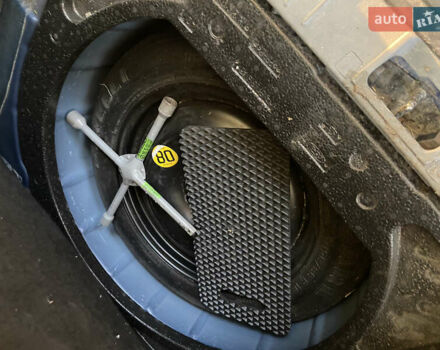 Синій Форд Фокус, об'ємом двигуна 1.6 л та пробігом 280 тис. км за 4200 $, фото 5 на Automoto.ua