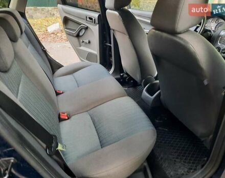 Синий Форд Фокус, объемом двигателя 1.6 л и пробегом 360 тыс. км за 4550 $, фото 69 на Automoto.ua