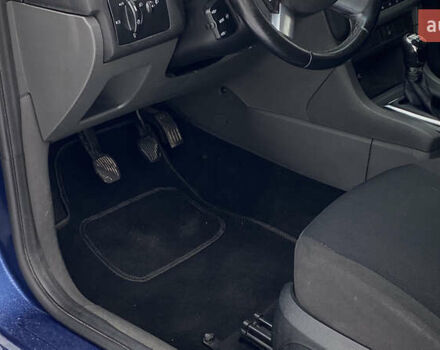 Синий Форд Фокус, объемом двигателя 1.6 л и пробегом 231 тыс. км за 5250 $, фото 33 на Automoto.ua