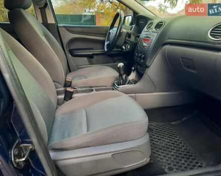 Синий Форд Фокус, объемом двигателя 1.6 л и пробегом 360 тыс. км за 4550 $, фото 24 на Automoto.ua