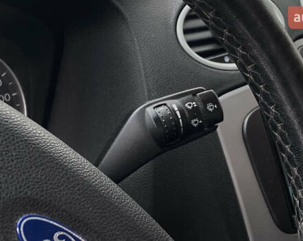 Синий Форд Фокус, объемом двигателя 1.6 л и пробегом 231 тыс. км за 5250 $, фото 44 на Automoto.ua