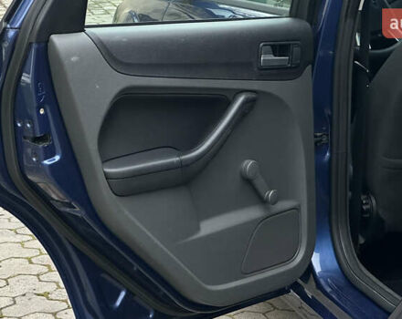 Синий Форд Фокус, объемом двигателя 1.6 л и пробегом 231 тыс. км за 4999 $, фото 58 на Automoto.ua