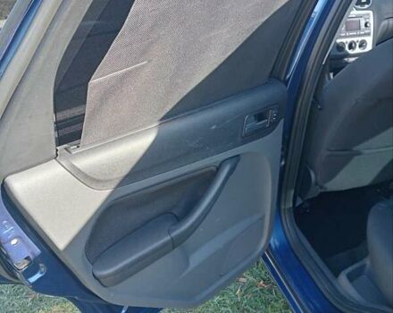 Синий Форд Фокус, объемом двигателя 1.56 л и пробегом 313 тыс. км за 4450 $, фото 3 на Automoto.ua