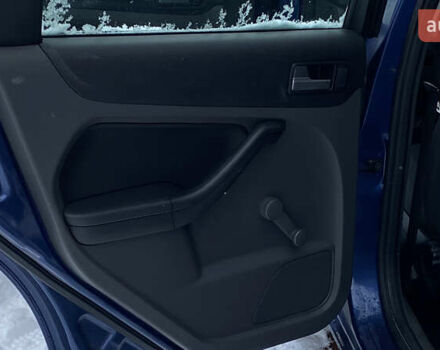 Синий Форд Фокус, объемом двигателя 1.6 л и пробегом 231 тыс. км за 5250 $, фото 59 на Automoto.ua