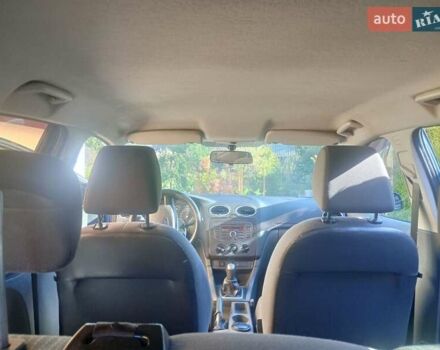 Синий Форд Фокус, объемом двигателя 1.6 л и пробегом 367 тыс. км за 3798 $, фото 2 на Automoto.ua