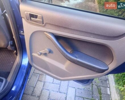 Синий Форд Фокус, объемом двигателя 1.6 л и пробегом 367 тыс. км за 3798 $, фото 20 на Automoto.ua