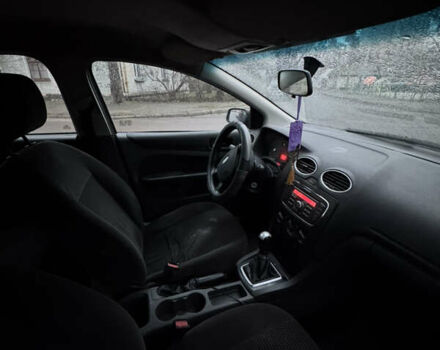 Синий Форд Фокус, объемом двигателя 1.6 л и пробегом 330 тыс. км за 3000 $, фото 12 на Automoto.ua