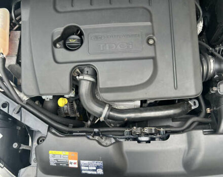 Синій Форд Фокус, об'ємом двигуна 1.6 л та пробігом 292 тис. км за 4600 $, фото 8 на Automoto.ua