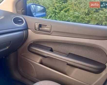 Синий Форд Фокус, объемом двигателя 1.6 л и пробегом 367 тыс. км за 3798 $, фото 12 на Automoto.ua