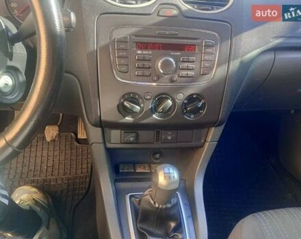 Синий Форд Фокус, объемом двигателя 1.6 л и пробегом 367 тыс. км за 3798 $, фото 11 на Automoto.ua