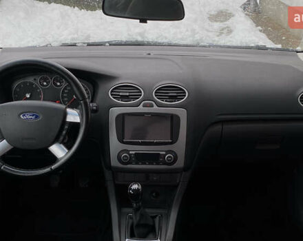 Синий Форд Фокус, объемом двигателя 1.6 л и пробегом 231 тыс. км за 5250 $, фото 28 на Automoto.ua