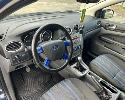 Синий Форд Фокус, объемом двигателя 1.6 л и пробегом 280 тыс. км за 4100 $, фото 14 на Automoto.ua