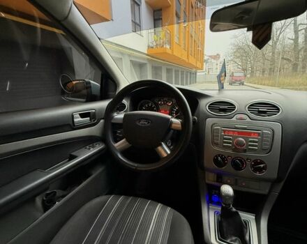 Синий Форд Фокус, объемом двигателя 1.6 л и пробегом 205 тыс. км за 4999 $, фото 7 на Automoto.ua