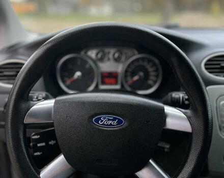 Синій Форд Фокус, об'ємом двигуна 1.6 л та пробігом 287 тис. км за 4999 $, фото 27 на Automoto.ua