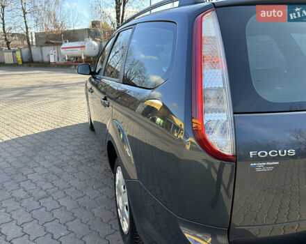 Синий Форд Фокус, объемом двигателя 1.6 л и пробегом 225 тыс. км за 5300 $, фото 11 на Automoto.ua
