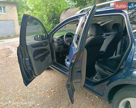 Синий Форд Фокус, объемом двигателя 1.6 л и пробегом 274 тыс. км за 4900 $, фото 13 на Automoto.ua