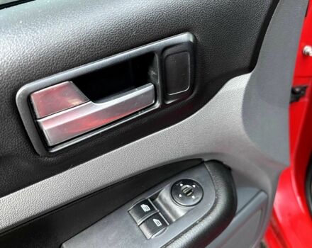 Синий Форд Фокус, объемом двигателя 1.6 л и пробегом 404 тыс. км за 5450 $, фото 6 на Automoto.ua