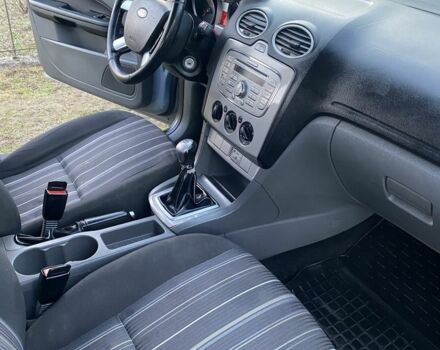 Синий Форд Фокус, объемом двигателя 1.6 л и пробегом 370 тыс. км за 4900 $, фото 6 на Automoto.ua