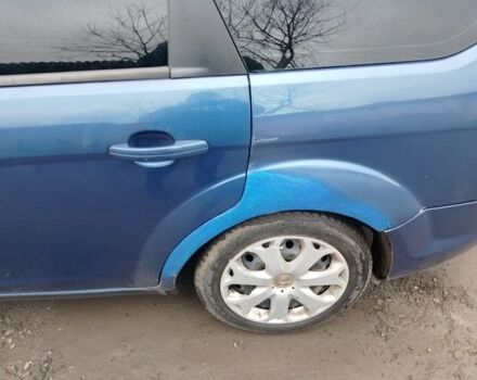 Синій Форд Фокус, об'ємом двигуна 1.6 л та пробігом 398 тис. км за 3700 $, фото 5 на Automoto.ua
