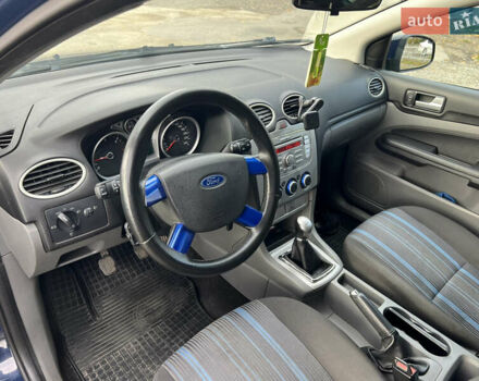 Синий Форд Фокус, объемом двигателя 1.56 л и пробегом 270 тыс. км за 4300 $, фото 13 на Automoto.ua