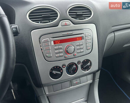 Синий Форд Фокус, объемом двигателя 1.6 л и пробегом 225 тыс. км за 5100 $, фото 29 на Automoto.ua