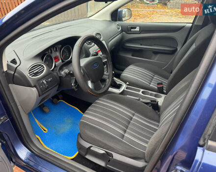 Синий Форд Фокус, объемом двигателя 1.6 л и пробегом 275 тыс. км за 5400 $, фото 10 на Automoto.ua