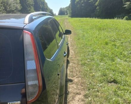 Синій Форд Фокус, об'ємом двигуна 2 л та пробігом 236 тис. км за 4500 $, фото 6 на Automoto.ua