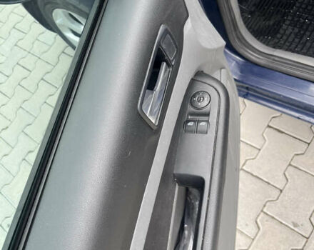 Форд Фокус 2008 в Черновцах на Automoto.ua Синий Форд Фокус, объемом двигателя 1.56 л и пробегом 390 тыс. км за 4700 $, фото 6 на Automoto.ua