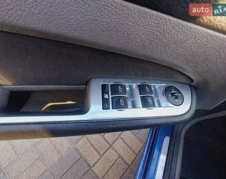 Синий Форд Фокус, объемом двигателя 1.6 л и пробегом 215 тыс. км за 6350 $, фото 23 на Automoto.ua