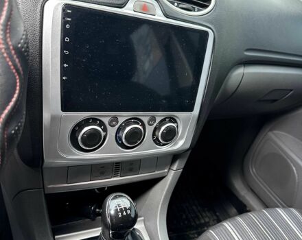 Синий Форд Фокус, объемом двигателя 1.6 л и пробегом 404 тыс. км за 5450 $, фото 2 на Automoto.ua