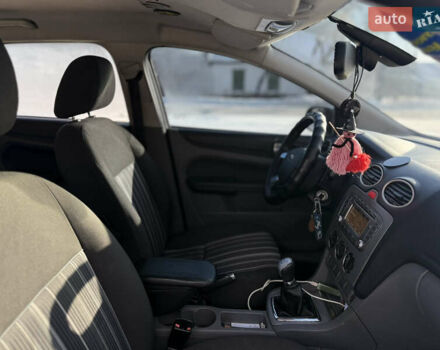 Синий Форд Фокус, объемом двигателя 1.56 л и пробегом 265 тыс. км за 5600 $, фото 12 на Automoto.ua