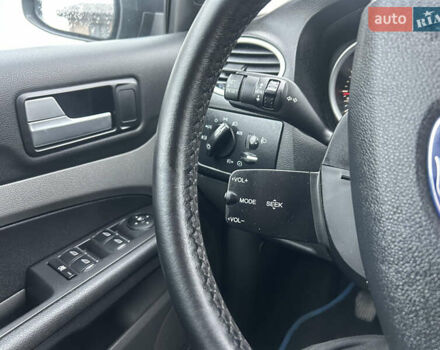 Синий Форд Фокус, объемом двигателя 1.6 л и пробегом 225 тыс. км за 5100 $, фото 26 на Automoto.ua
