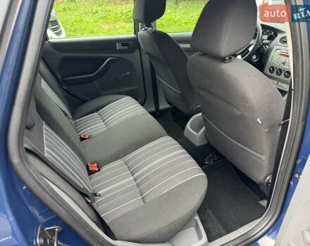 Синий Форд Фокус, объемом двигателя 1.6 л и пробегом 198 тыс. км за 5950 $, фото 16 на Automoto.ua