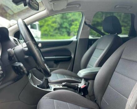 Синий Форд Фокус, объемом двигателя 1.8 л и пробегом 198 тыс. км за 6000 $, фото 9 на Automoto.ua