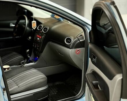 Синий Форд Фокус, объемом двигателя 1.6 л и пробегом 205 тыс. км за 4999 $, фото 11 на Automoto.ua