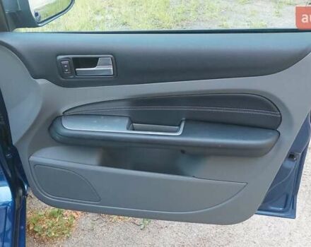 Синий Форд Фокус, объемом двигателя 1.6 л и пробегом 218 тыс. км за 6450 $, фото 32 на Automoto.ua