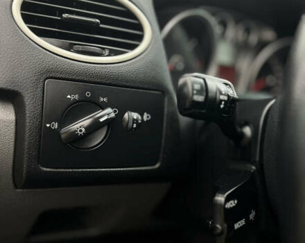 Синій Форд Фокус, об'ємом двигуна 1.6 л та пробігом 287 тис. км за 4999 $, фото 29 на Automoto.ua