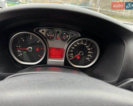 Синий Форд Фокус, объемом двигателя 1.56 л и пробегом 390 тыс. км за 4500 $, фото 10 на Automoto.ua