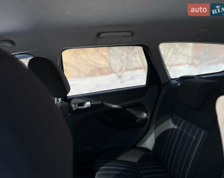 Синий Форд Фокус, объемом двигателя 1.56 л и пробегом 265 тыс. км за 5600 $, фото 9 на Automoto.ua