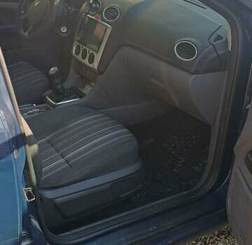 Синий Форд Фокус, объемом двигателя 1.39 л и пробегом 290 тыс. км за 4999 $, фото 7 на Automoto.ua