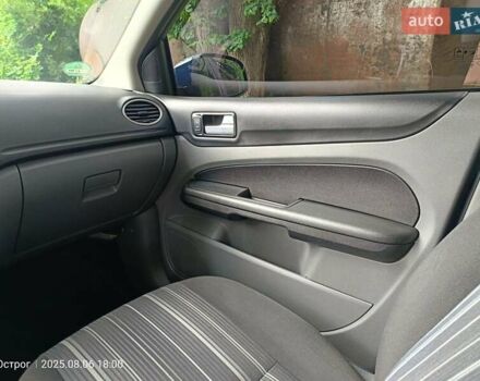 Синий Форд Фокус, объемом двигателя 1.6 л и пробегом 274 тыс. км за 4900 $, фото 21 на Automoto.ua