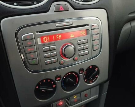 Синій Форд Фокус, об'ємом двигуна 1.6 л та пробігом 280 тис. км за 4800 $, фото 22 на Automoto.ua