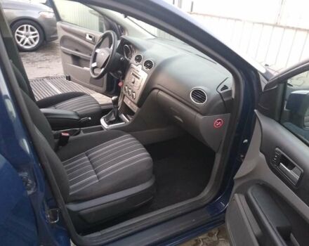 Синий Форд Фокус, объемом двигателя 1.6 л и пробегом 265 тыс. км за 5555 $, фото 4 на Automoto.ua