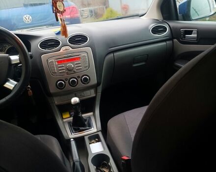 Синій Форд Фокус, об'ємом двигуна 1.6 л та пробігом 305 тис. км за 5000 $, фото 2 на Automoto.ua