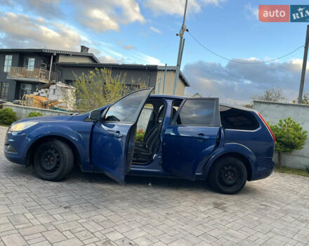 Форд Фокус 2008 у Львові на Automoto.ua Синій Форд Фокус, об'ємом двигуна 1.56 л та пробігом 400 тис. км за 4500 $, фото 2 на Automoto.ua
