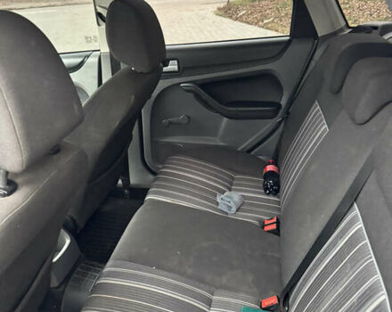 Синий Форд Фокус, объемом двигателя 1.56 л и пробегом 390 тыс. км за 4500 $, фото 6 на Automoto.ua