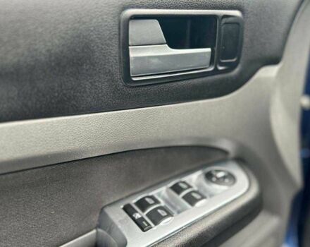 Синий Форд Фокус, объемом двигателя 1.8 л и пробегом 198 тыс. км за 6000 $, фото 6 на Automoto.ua