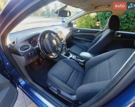 Синий Форд Фокус, объемом двигателя 1.6 л и пробегом 215 тыс. км за 6350 $, фото 25 на Automoto.ua